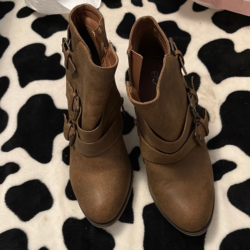 Stylish Brown Ankle Boots
